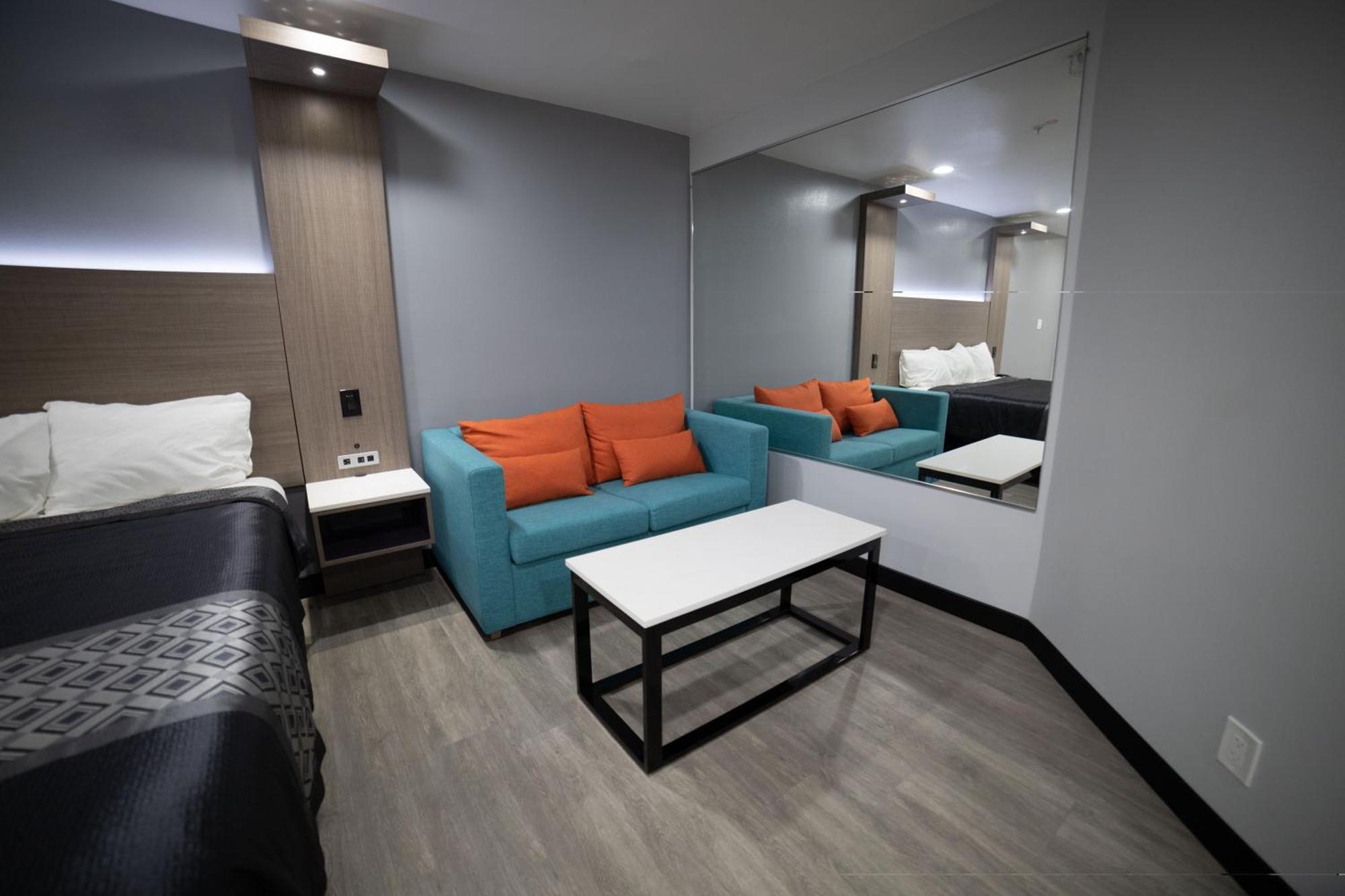 Express Inn & Suites Ontario Airport Esterno foto