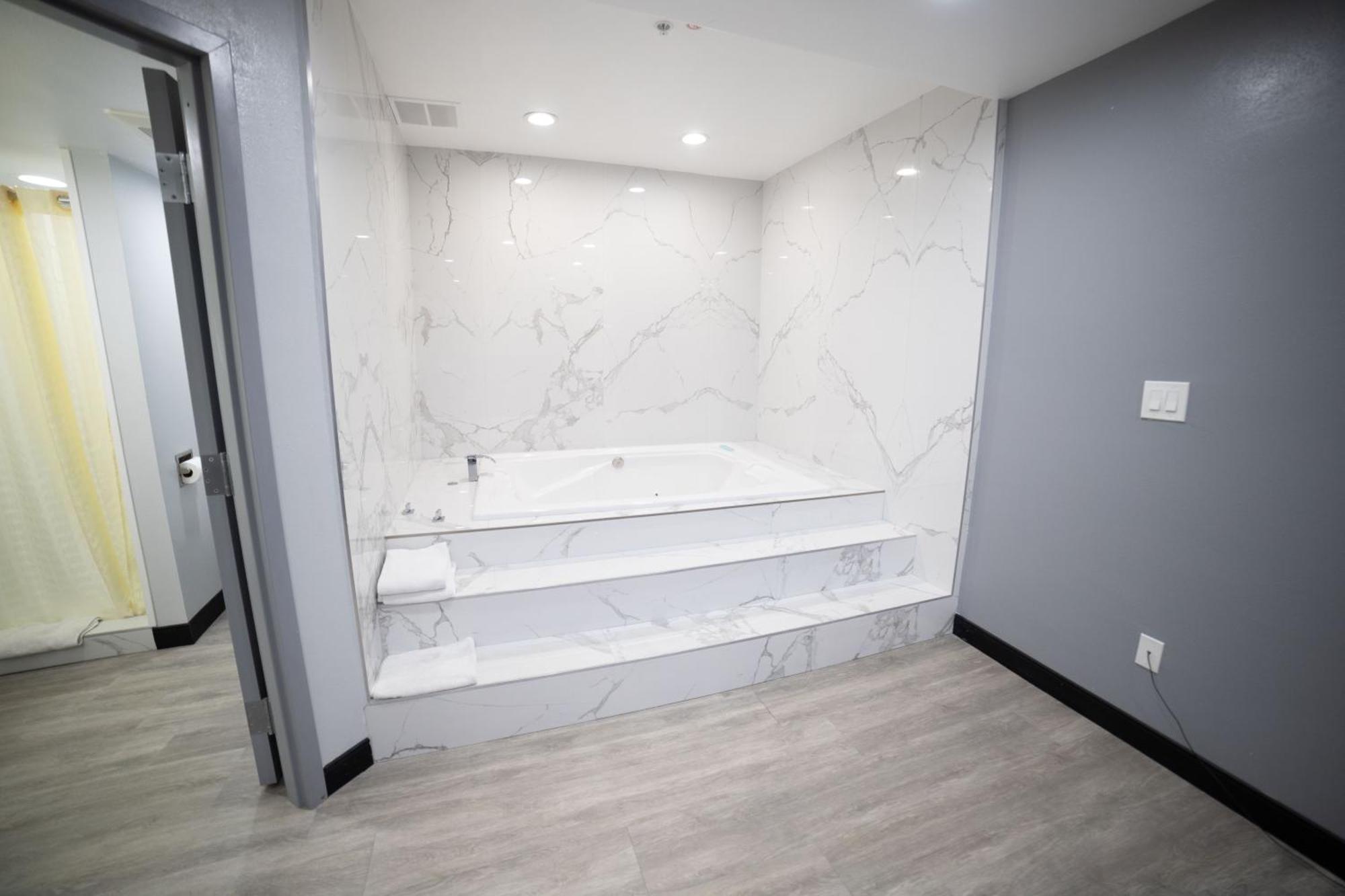 Express Inn & Suites Ontario Airport Esterno foto