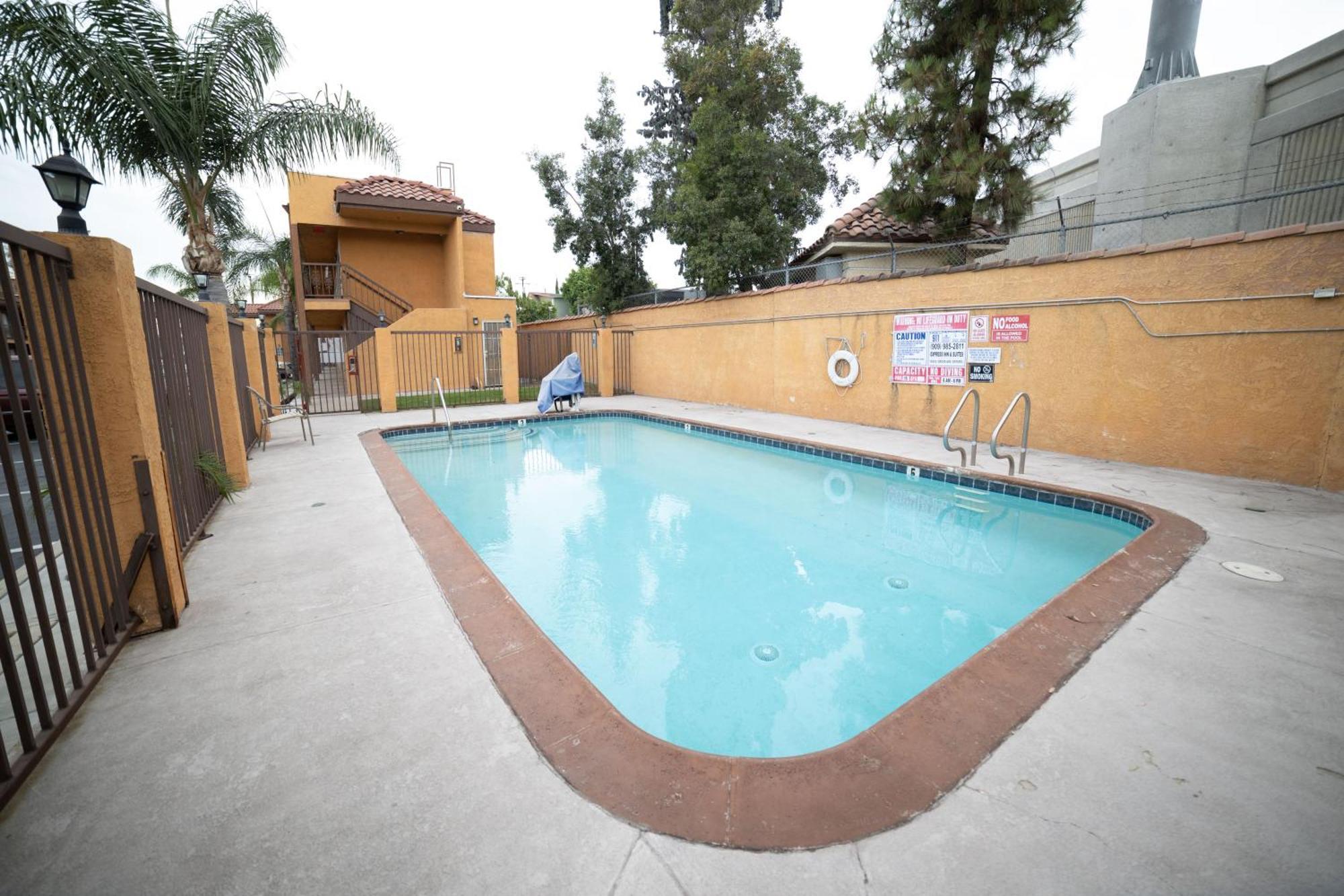 Express Inn & Suites Ontario Airport Esterno foto