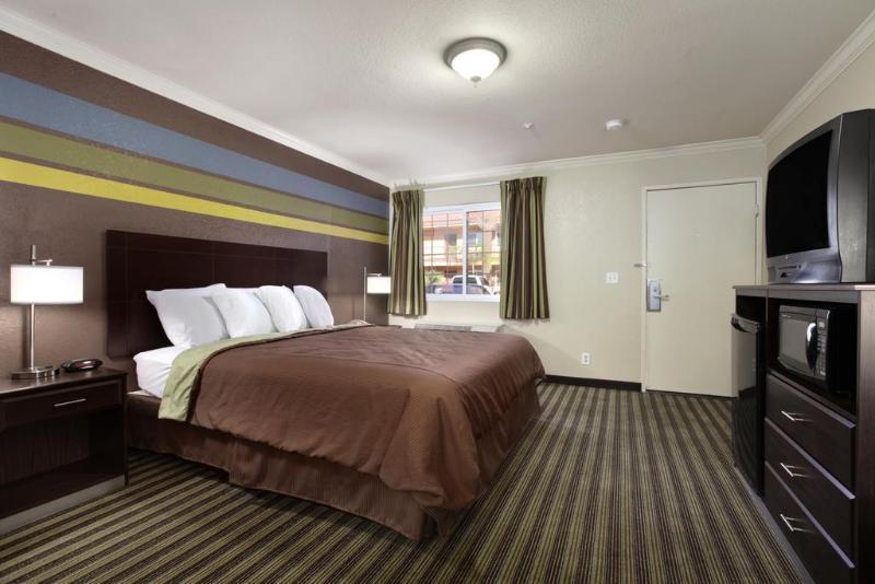 Express Inn & Suites Ontario Airport Esterno foto