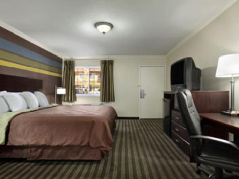 Express Inn & Suites Ontario Airport Esterno foto